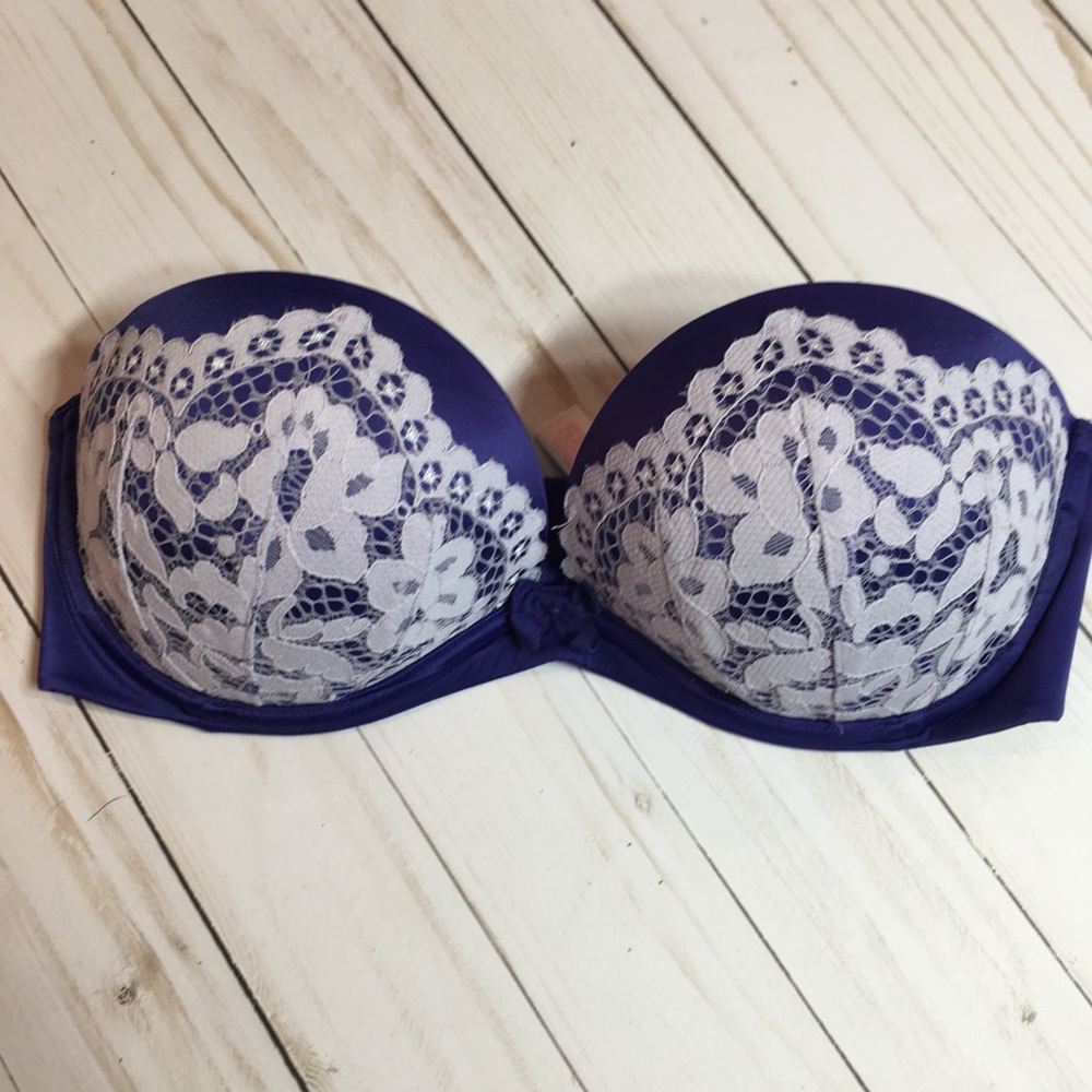 Victoria’s Secret Purple Lace Strapless 32C